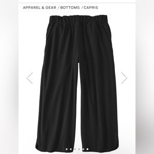 Title Nine Cropped Wide Leg Pants in Black Slaycation
